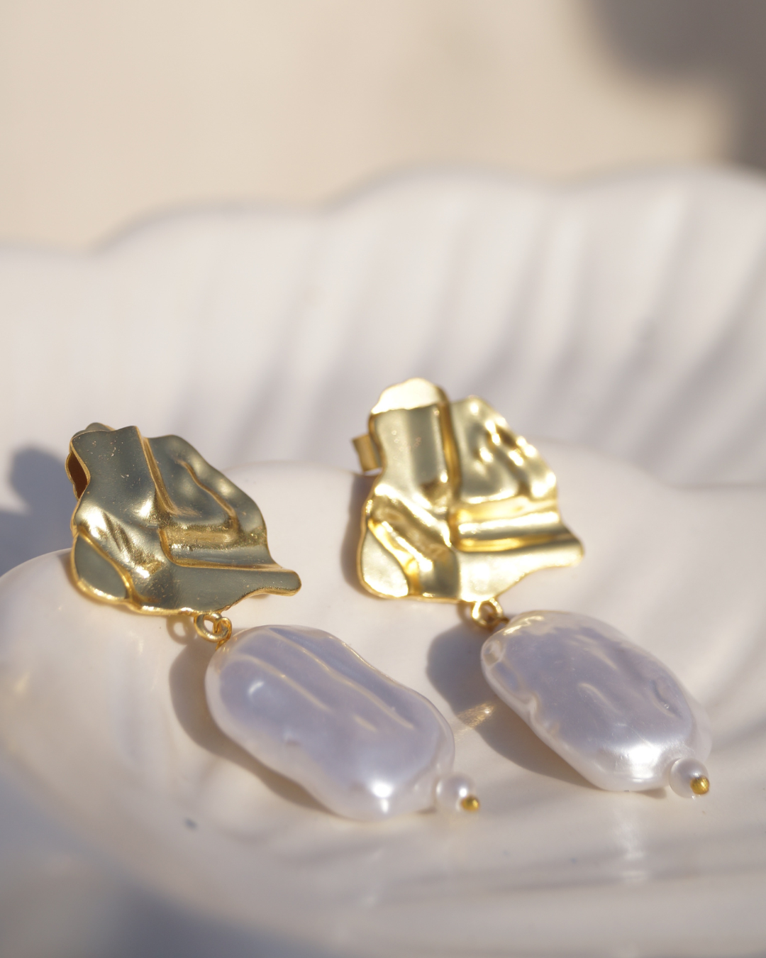 Gilded Pearl-Drop