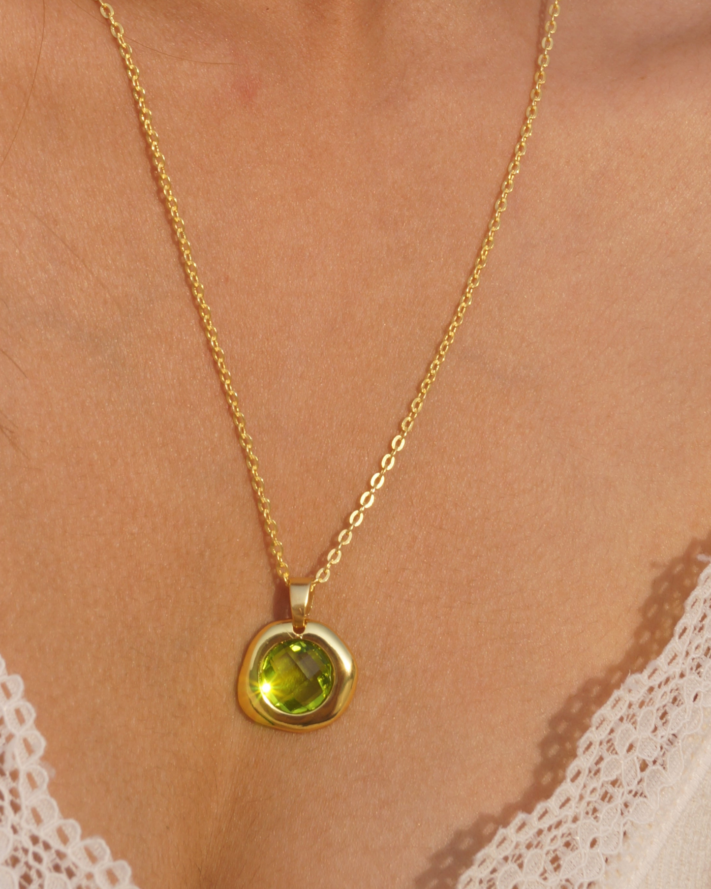 Olive Glow Necklace